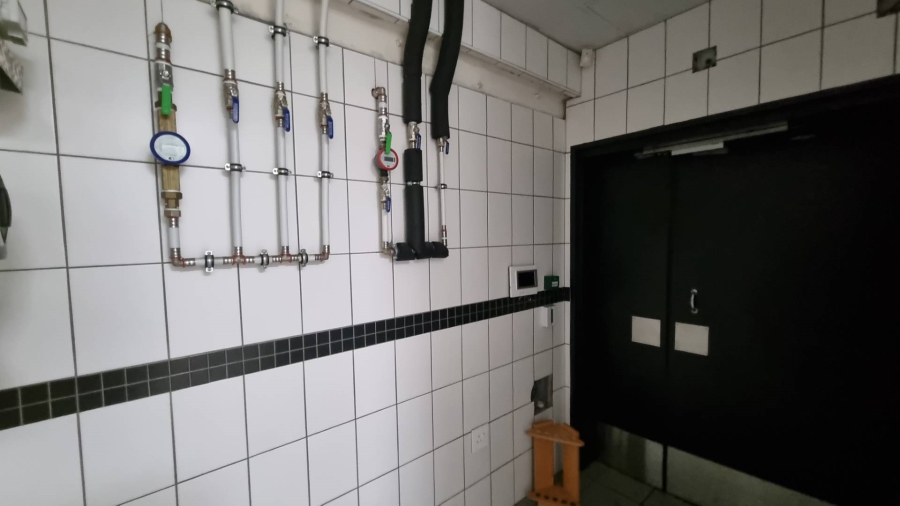 To Let Commercial Property for Rent in Woodstock Western Cape